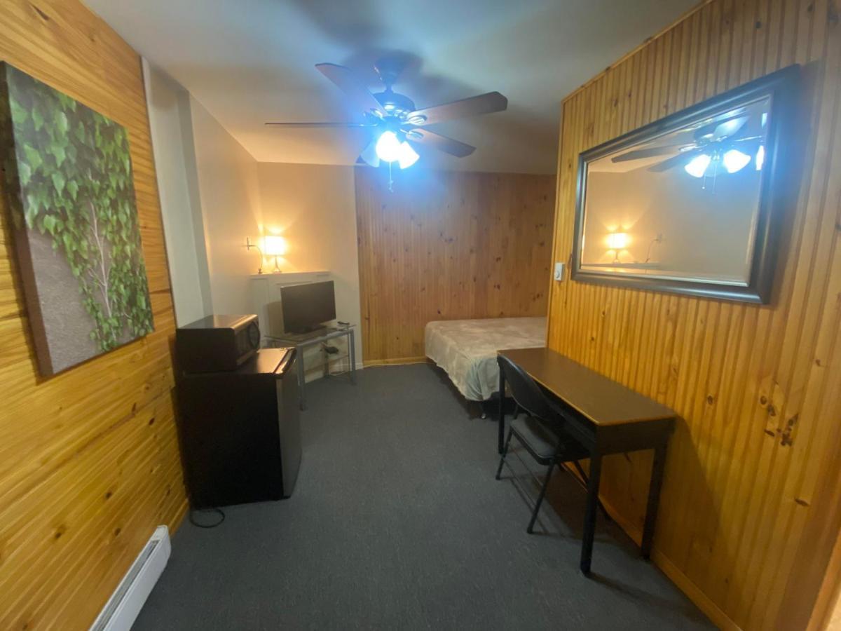 Hillcrest Motel Сент-Джон Экстерьер фото